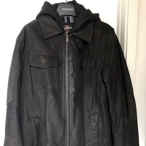 Danier Leather Men's jacket with zip in hoodie XL